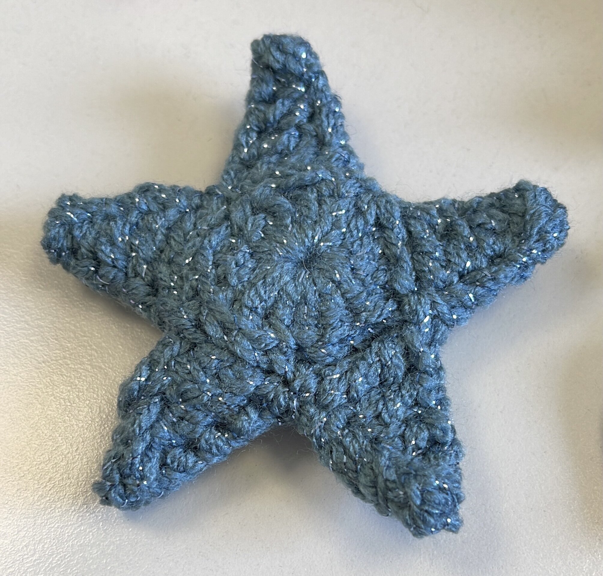 Llavero estrella color azul y lurex plateado - 2